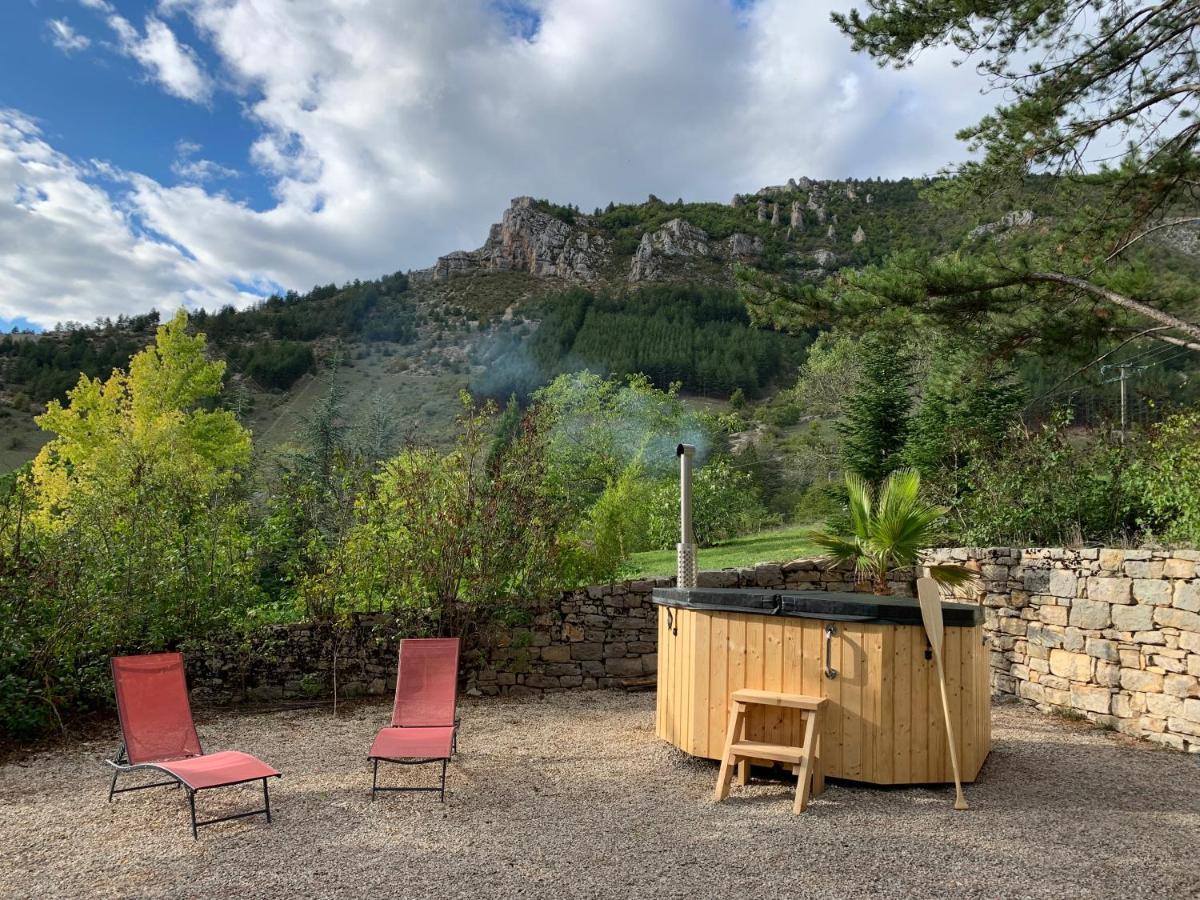 La Voutee 5 Epis Avec Bain Finlandais Prive Au Manoir Du Charme Gorges Du Tarn Bed & Breakfast Quezac  Dış mekan fotoğraf