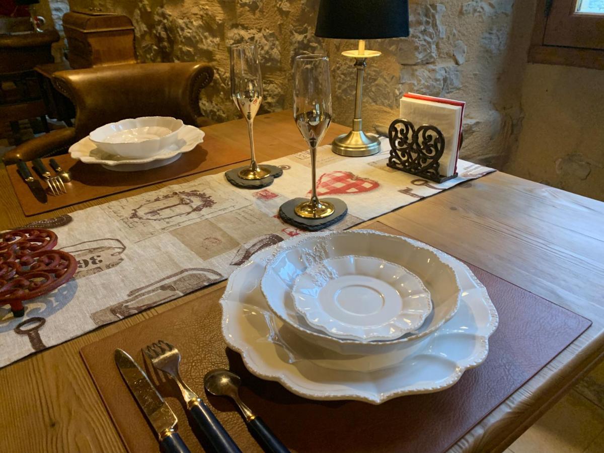 La Voutee 5 Epis Avec Bain Finlandais Prive Au Manoir Du Charme Gorges Du Tarn Bed & Breakfast Quezac  Dış mekan fotoğraf