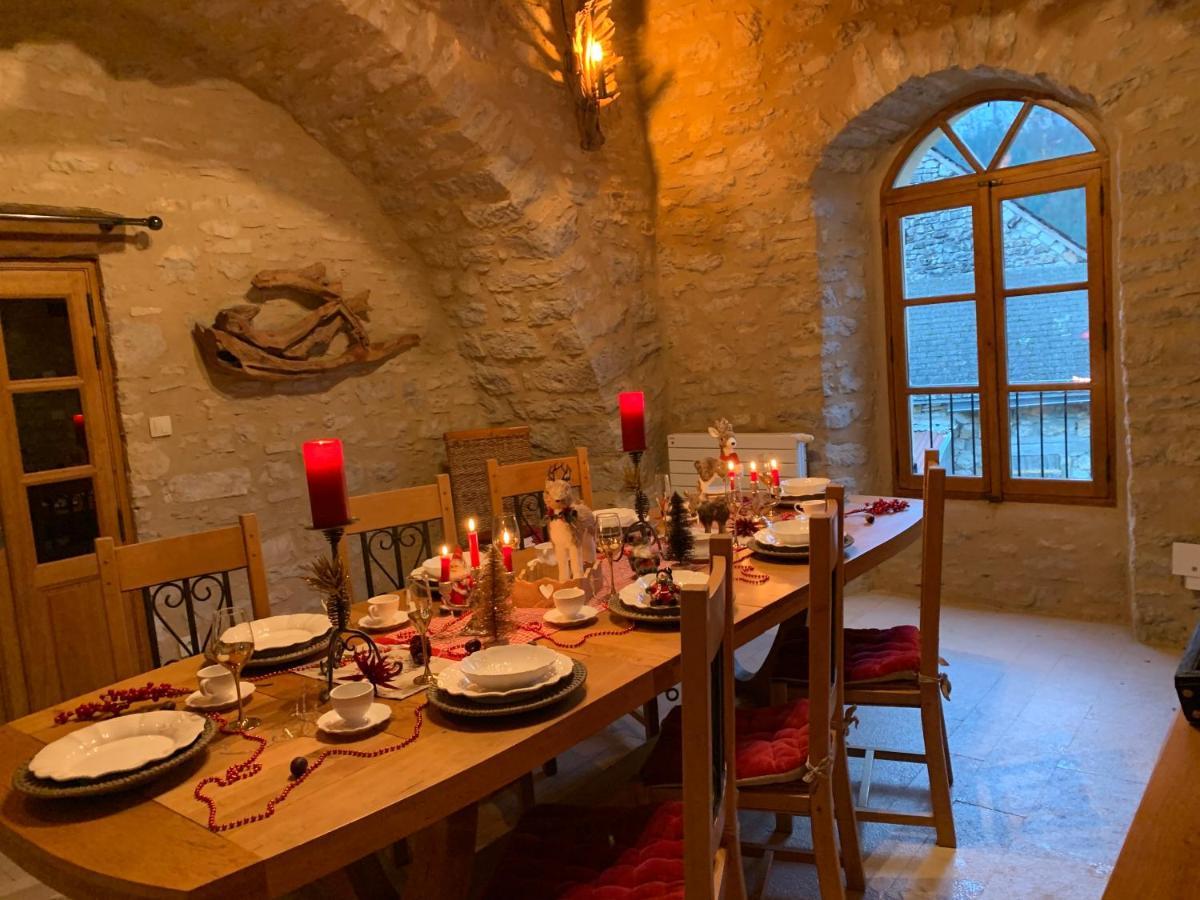 La Voutee 5 Epis Avec Bain Finlandais Prive Au Manoir Du Charme Gorges Du Tarn Bed & Breakfast Quezac  Dış mekan fotoğraf