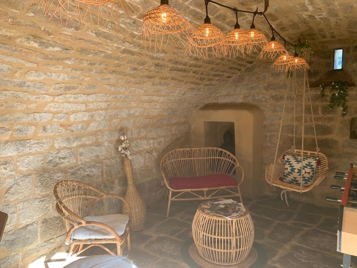 La Voutee 5 Epis Avec Bain Finlandais Prive Au Manoir Du Charme Gorges Du Tarn Bed & Breakfast Quezac  Dış mekan fotoğraf