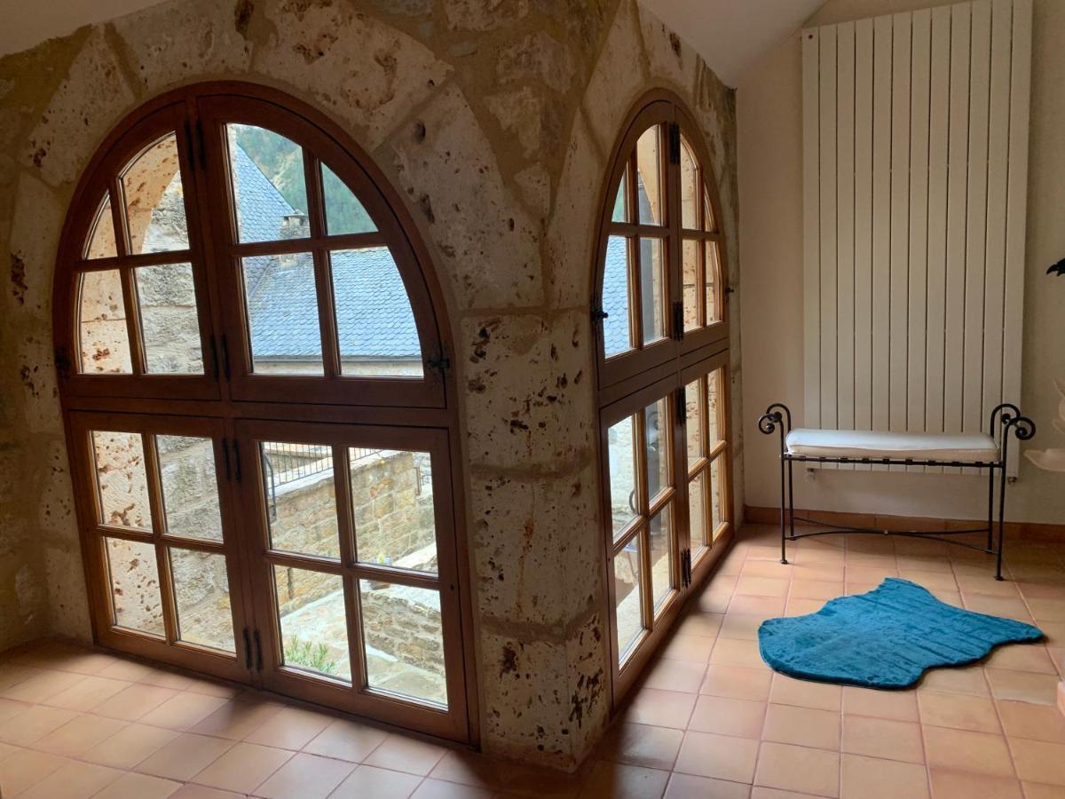 La Voutee 5 Epis Avec Bain Finlandais Prive Au Manoir Du Charme Gorges Du Tarn Bed & Breakfast Quezac  Dış mekan fotoğraf